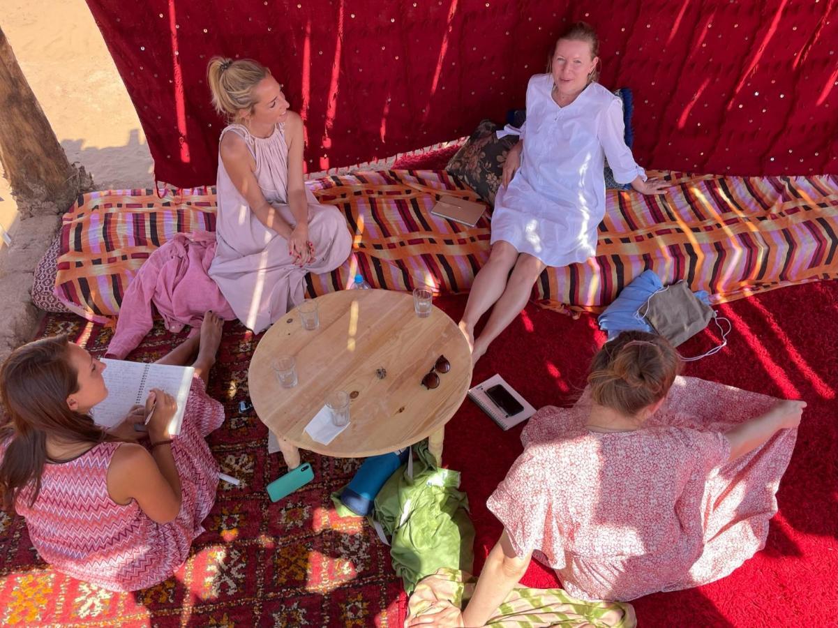 Bivouac Les Nomades & Foum Zguid To Chegaga Tours Hotel ภายนอก รูปภาพ