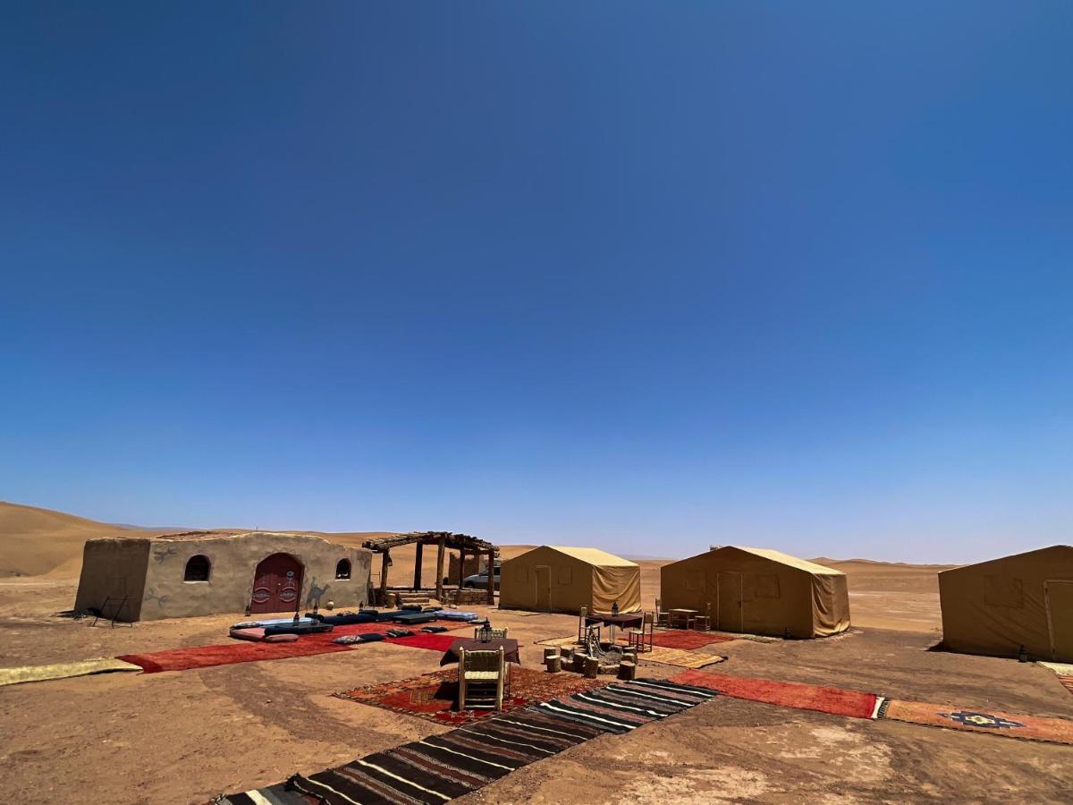 Bivouac Les Nomades & Foum Zguid To Chegaga Tours Hotel ภายนอก รูปภาพ