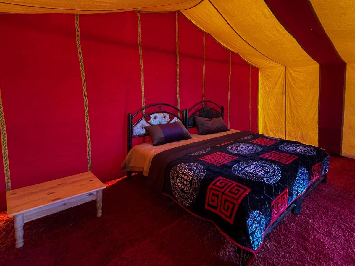 Bivouac Les Nomades & Foum Zguid To Chegaga Tours Hotel ภายนอก รูปภาพ