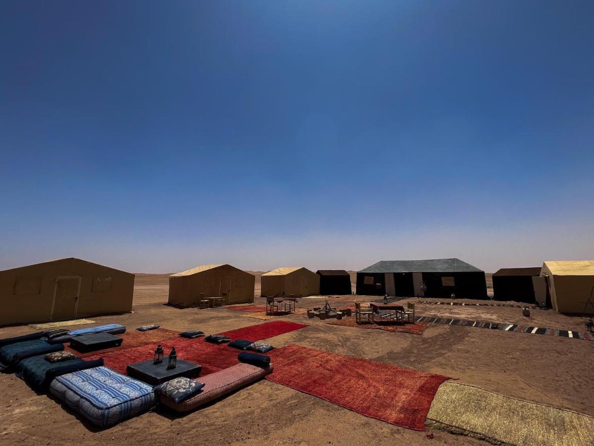 Bivouac Les Nomades & Foum Zguid To Chegaga Tours Hotel ภายนอก รูปภาพ