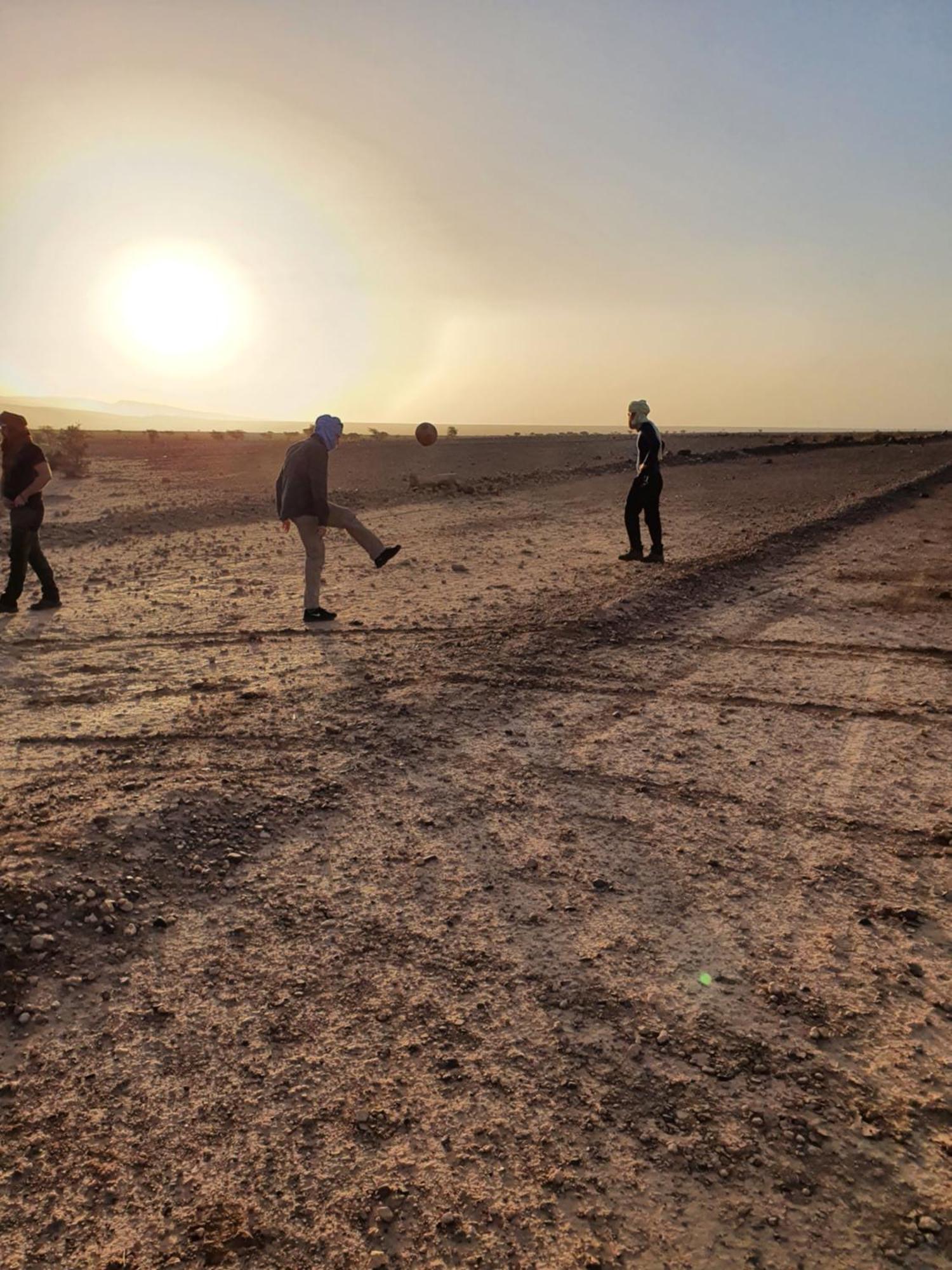 Bivouac Les Nomades & Foum Zguid To Chegaga Tours Hotel ภายนอก รูปภาพ